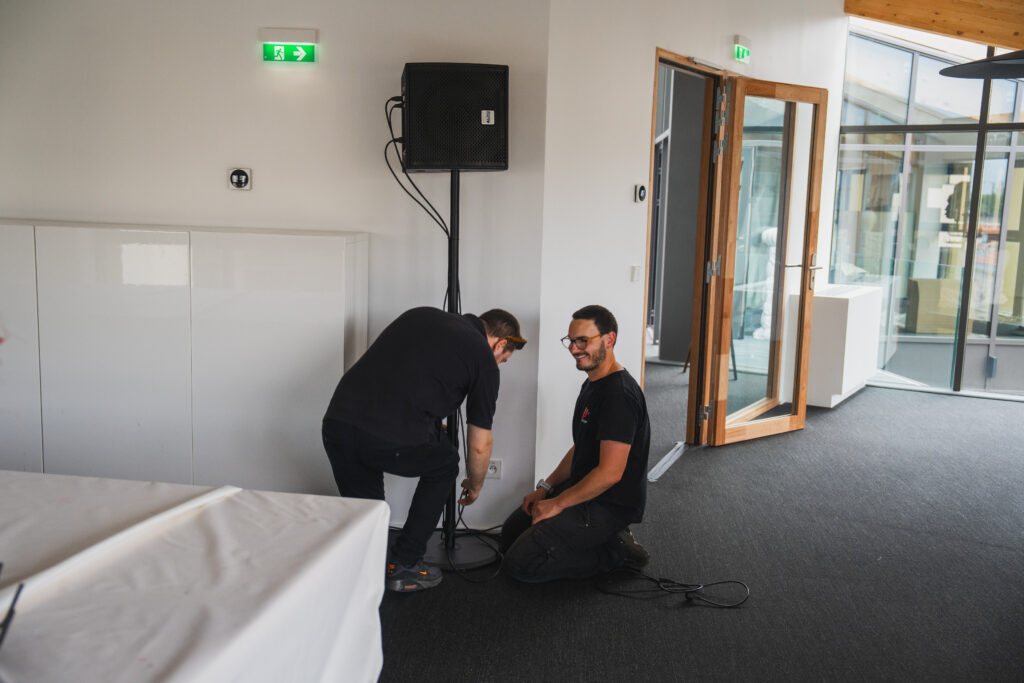 Inauguration : Sonorisation et mise en lumière - Eventech Bordeaux