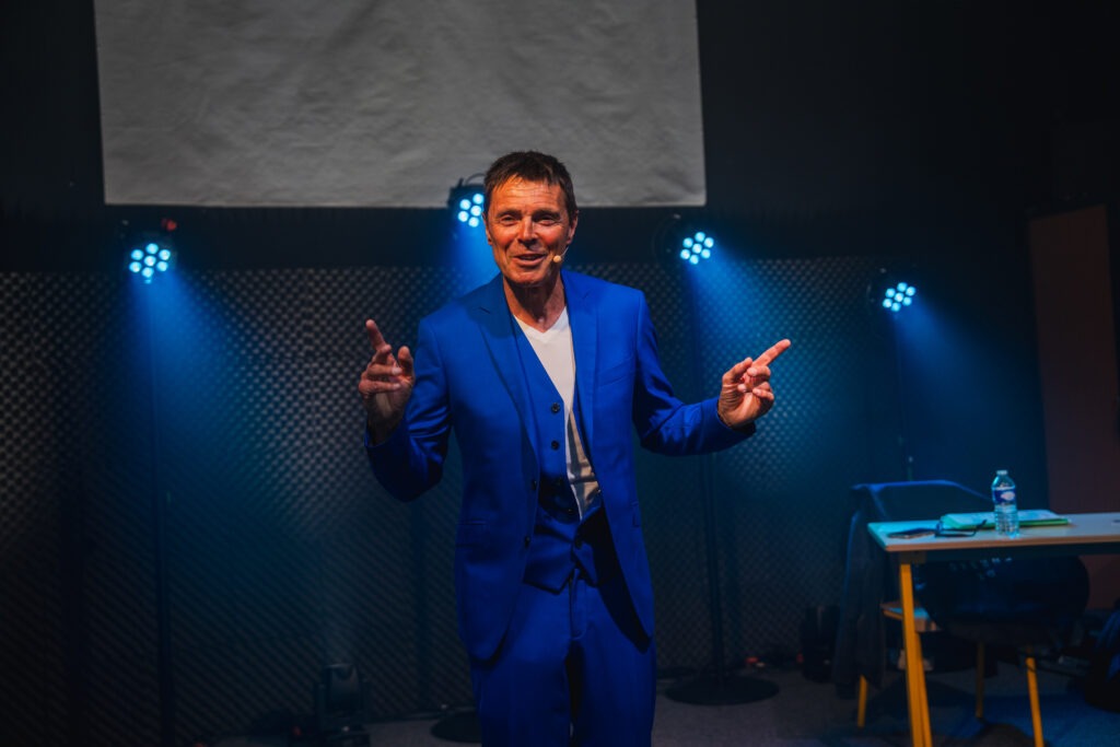 Prestataire technique son & lumière à Pessac - One man show Christophe Gameiro 2025
