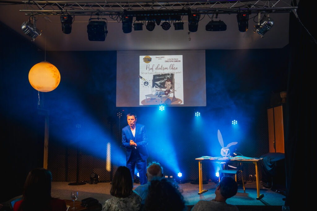 Prestataire technique son & lumière à Pessac - One man show Christophe Gameiro 2025