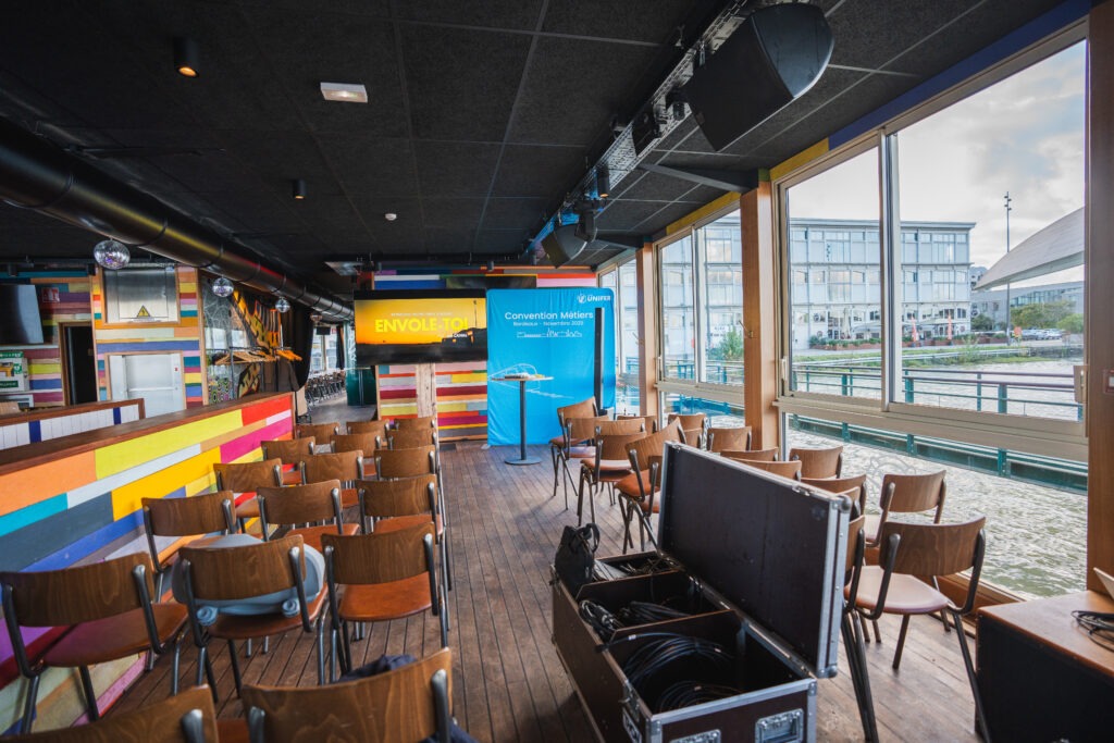 Son, éclairage, vidéo à Bordeaux avec Éventech - Prestataire technique événementiel