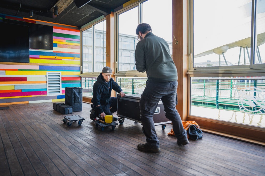 Son, éclairage, vidéo à Bordeaux avec Éventech - Prestataire technique événementiel