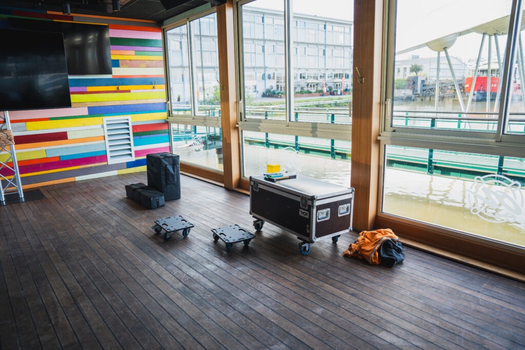 Son, éclairage, vidéo à Bordeaux avec Éventech - Prestataire technique événementiel