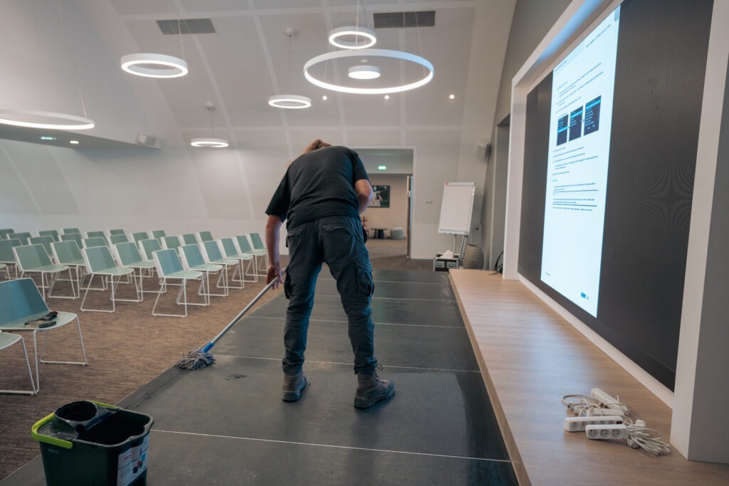 Sonorisation et installation technique pour une conférence Optic 2000 à Bordeaux