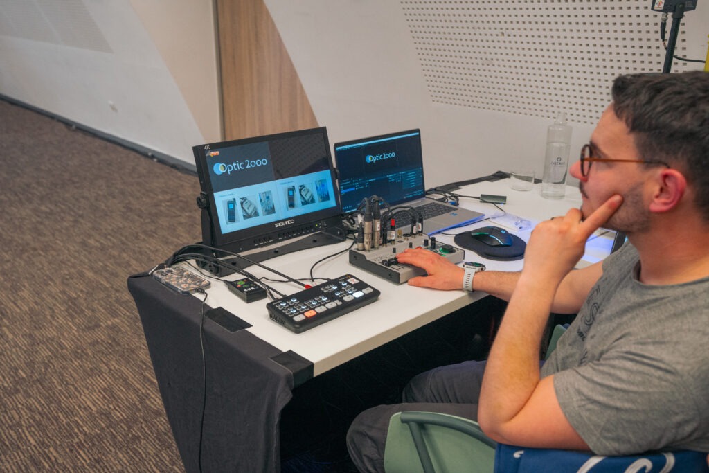 Sonorisation et installation technique pour une conférence Optic 2000 à Bordeaux