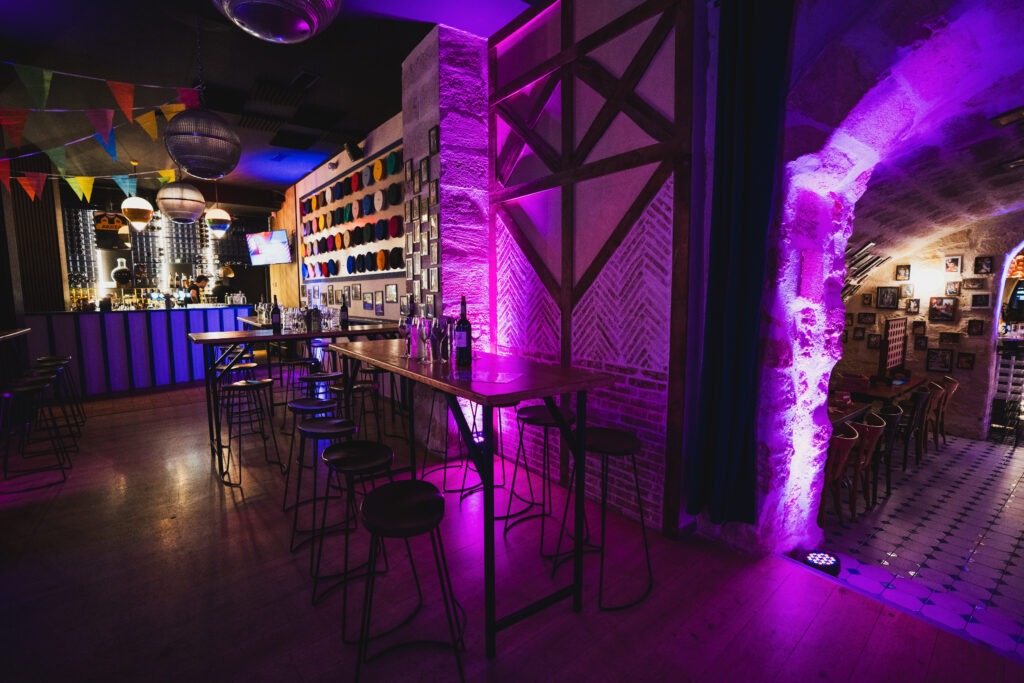mise en lumière bar ADIU Bordeaux soirée entreprise ambiance
